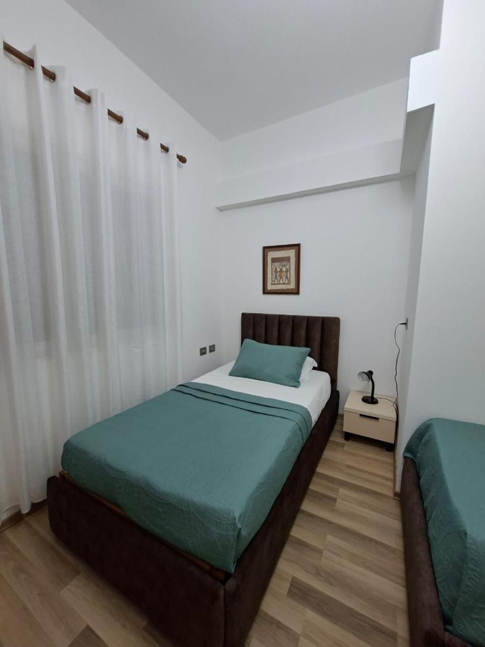 Peaky Hotel Durrës Exterior foto